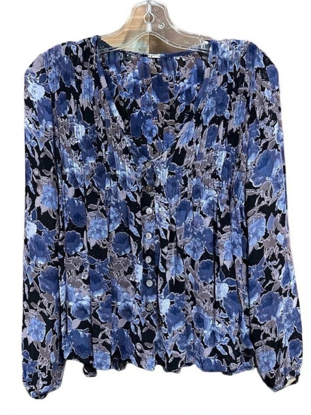 Chan Luu blue floral blouse XS long sleeve pintuck V-neck long sleeve Boho